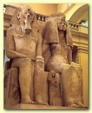 Monumental statue of Amenhotep III and Tiy